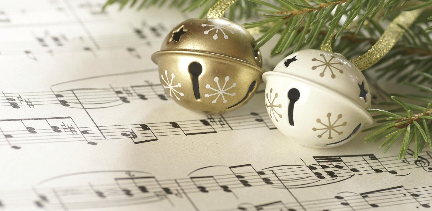 christmas-music-4776699_1920.jpg__1420x696_q85_crop_subject_location-960%2C585_subsampling-2_upscale.jpg